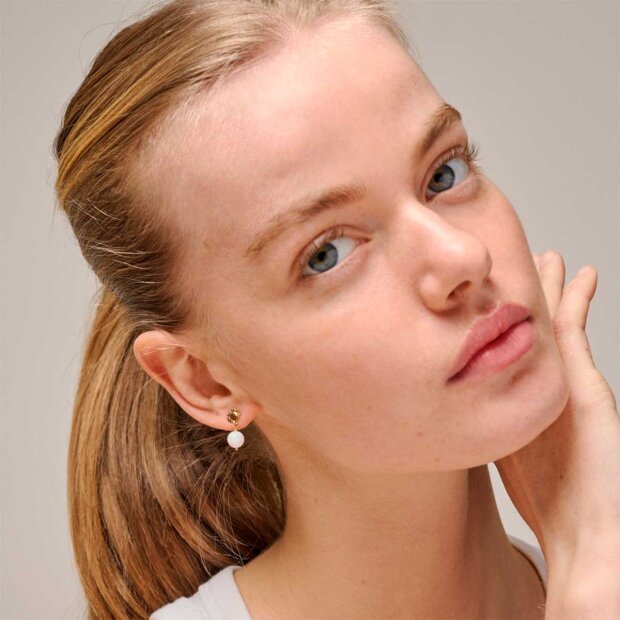 ENAMEL COPENHAGEN - DAYSTAR GLOBE ØRERINGE | OPAL