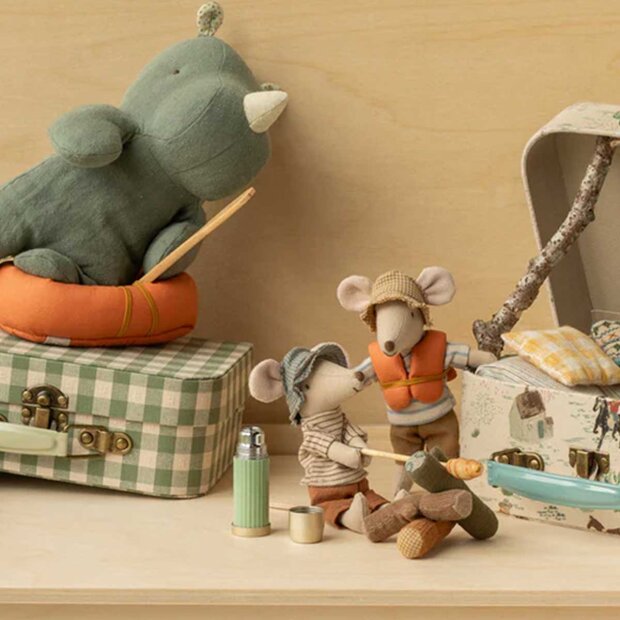 MAILEG - VANDREMUS, STOREBROR | TYNDE STRIBER