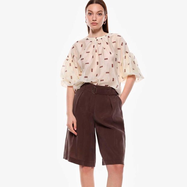 IMPERIAL - KNEE-LENGTH SHORTS W/BELT | MORO