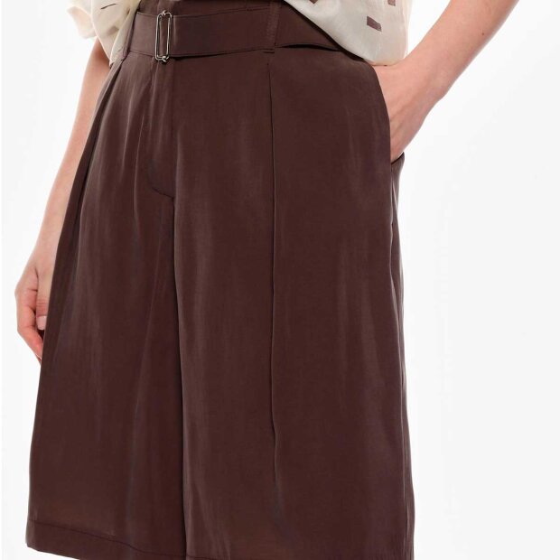 IMPERIAL - KNEE-LENGTH SHORTS W/BELT | MORO