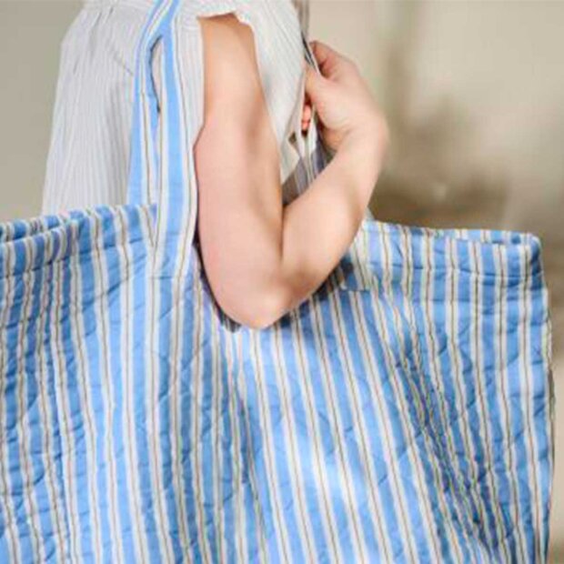 IB LAURSEN - QUILTET TASKE | BLÅ M/HVIDE & BRUNE