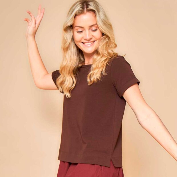 BLACK COLOUR - MAY SS T-SHIRT | COFFEE