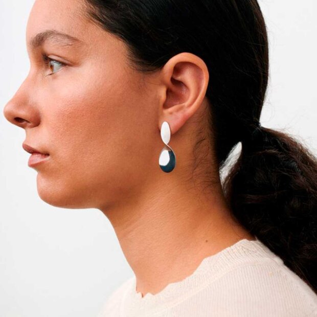 PERNILLE CORYDON - SMALL LA PAUSA EARRINGS | FORSØLVET MESSING