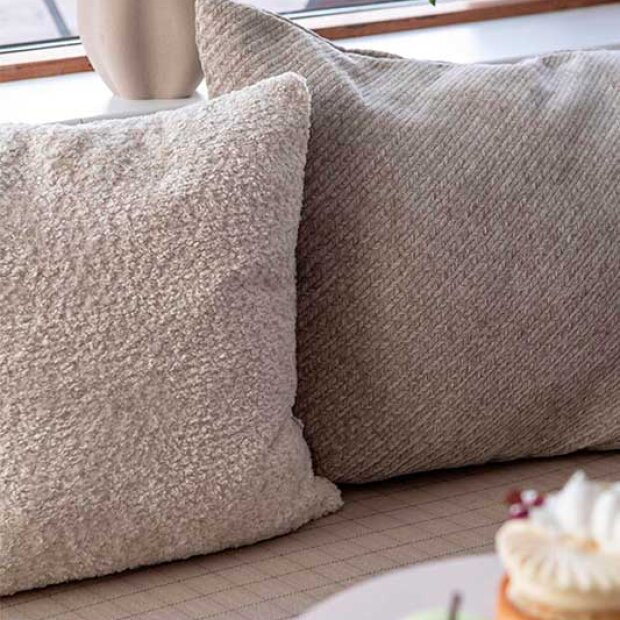SPECKTRUM - HERRINGBONE PILLOW 45 X 45 CM | IVORY