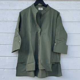 WAUW - LUNA SHIRT - SHOOT FOR THE STARS | OLIVE GREEN
