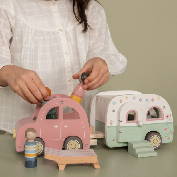 LITTLE DUTCH - BIL MED CAMPINGVOGN