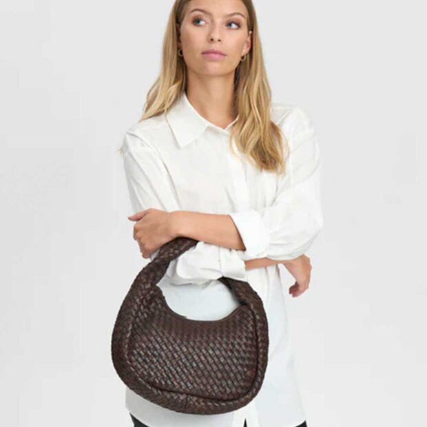 DEPECHE - SKULDERTASKE | DARK BROWN