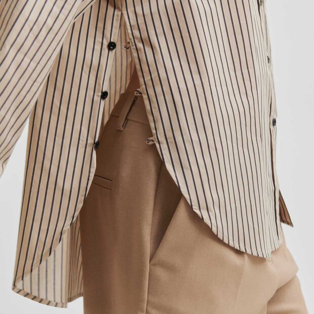 SECOND FEMALE - SERINA SHIRT | CAMEL