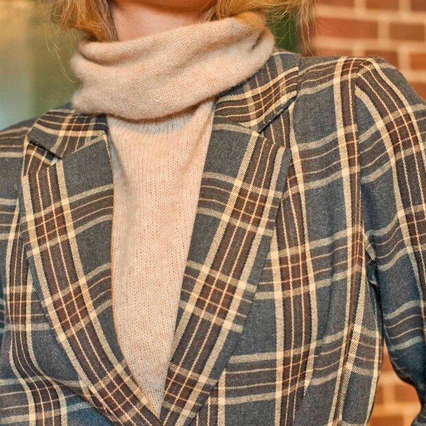 BLACK COLOUR - DELL ROLL NECK KNIT VEST | NATURAL