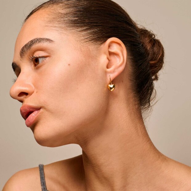 ENAMEL COPENHAGEN - POMA DROP HEART EARRINGS | FORGYLDT