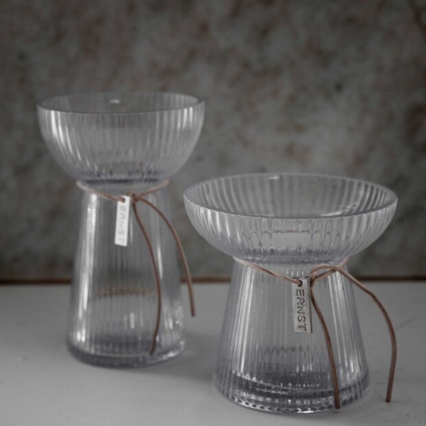 ERNST - LØGVASE RIFLET I GLAS 11X11 CM