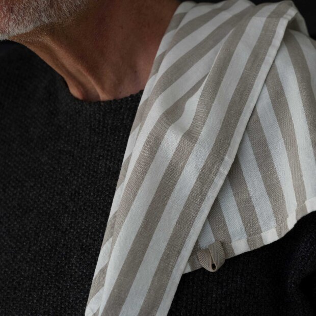 ERNST - VISKESTYKKE 47X70 CM | BEIGE/HVID BRED STRIB