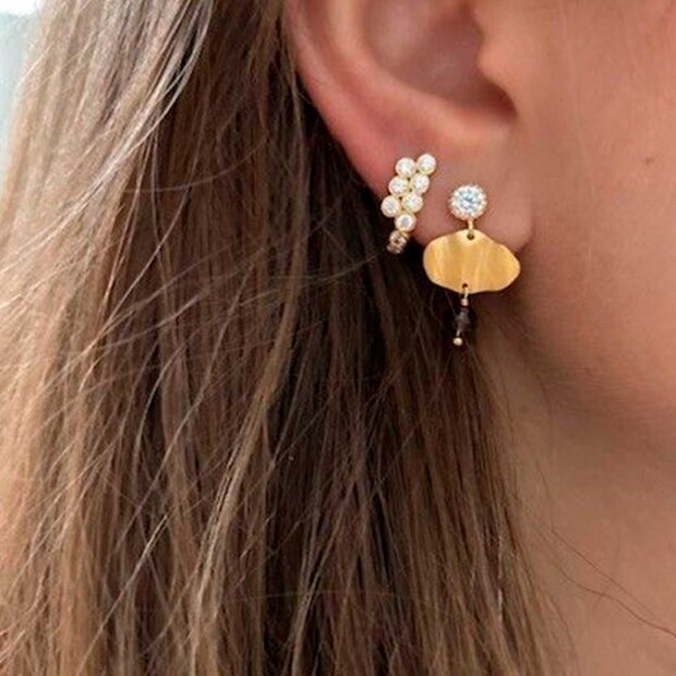 STINE A - PETIT CLEO MOCHA EARRING | FORGYLDT