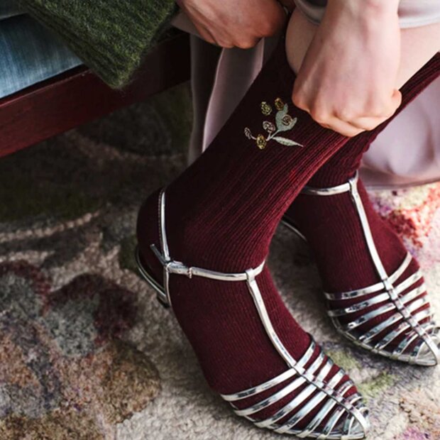 BECK SØNDERGAARD - ROSY COTTA SOCK | FIG RED