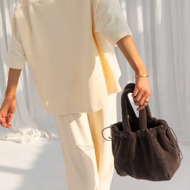 BONGUSTA - NARAM LILLE HÅNDTASKE | COFFEE