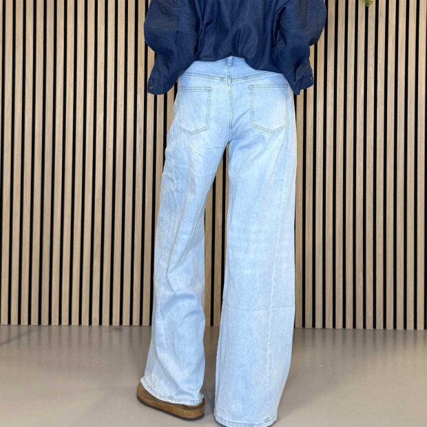 CABANA LIVING - JULIETTA JEANS | LIGHT DENIM