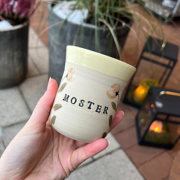 STINEMEI KERAMIK - PERSONLIG KOP | MOSTER/GUL/MILD BLOMST