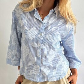 CONTINUE COPENHAGEN - MILI EMBRODERY BLOUSE | BLUE STRIPE