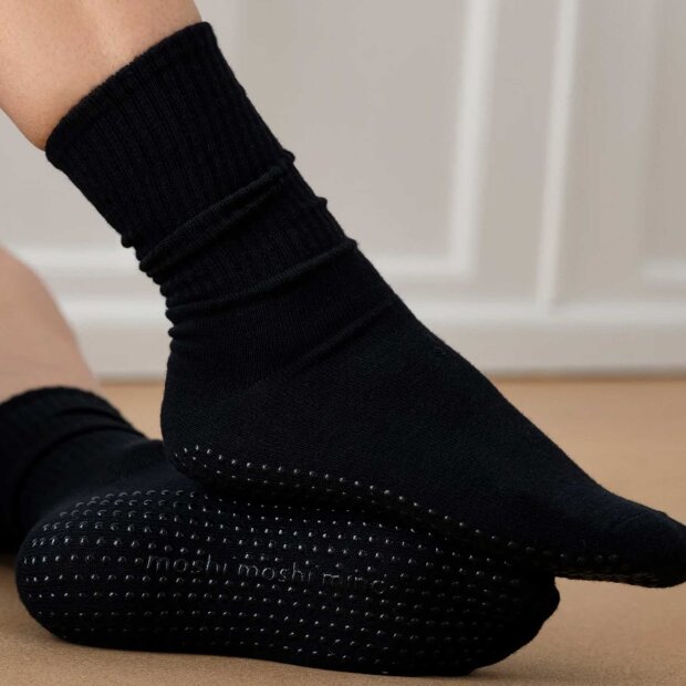 MOSHI MOSHI MIND - MIND RIB ANTI SLIP SOCKS | BLACK