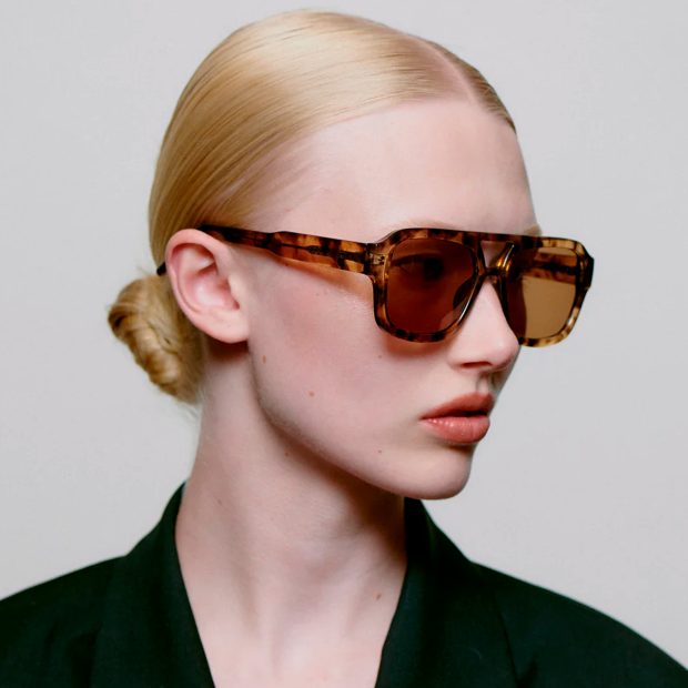 A. KJÆRBEDE - KAYA SOLBRILLER | COQUINA