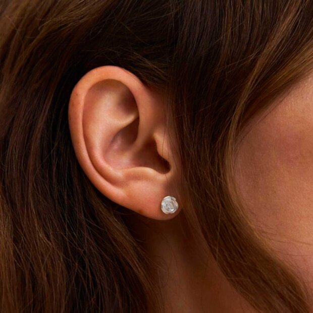 PERNILLE CORYDON - SMALL ROSE EARSTICKS | SØLV