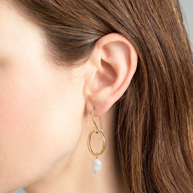 A BEAUTIFUL STORY - GRACEFUL MOONSTONE EARRINGS