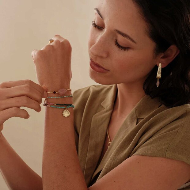 A BEAUTIFUL STORY - SURPRISE ROSE QUARTZ GARNET BRACELET