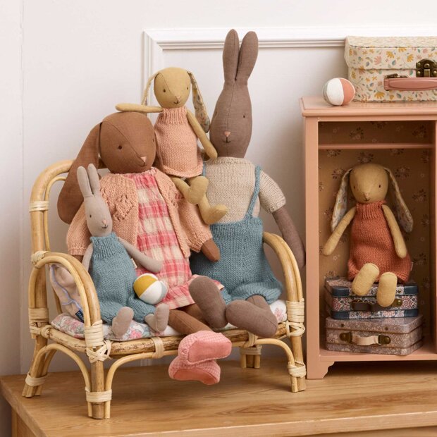 MAILEG - KANIN STR. 3 - BRUN - STRIKKET BLUSE OG OVERALL