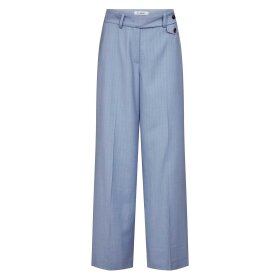 CO COUTURE - KIANA PIN PLEAT PANTS | PALE BLUE