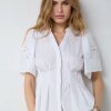 CO COUTURE - POPPY EMB SS V-SHIRT | WHITE