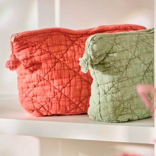 IB LAURSEN - TOILETTASKE QUILTET 18X28 CM | MELON