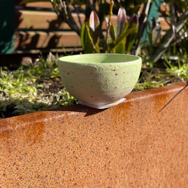 SANDKAAS KERAMIK - SKÅL NO. 2 | LYSEGRØN