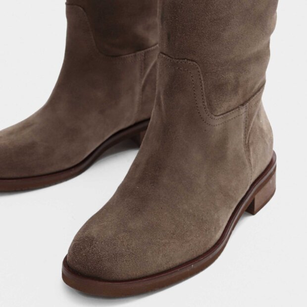 BUKELA - ETTA STØVLER | SUEDE TAUPE