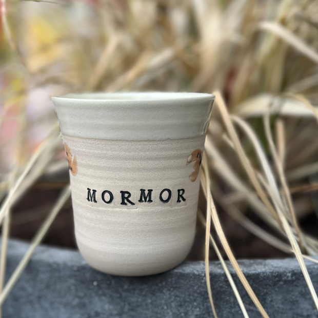 STINEMEI KERAMIK - PERSONLIG KOP | MORMOR/GUL/VALMUE