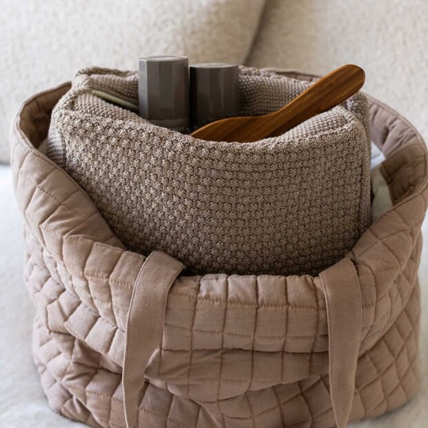 BY LOHN - KNITTED TOILET BAG 30X22X11 CM | TIGER MELANGE