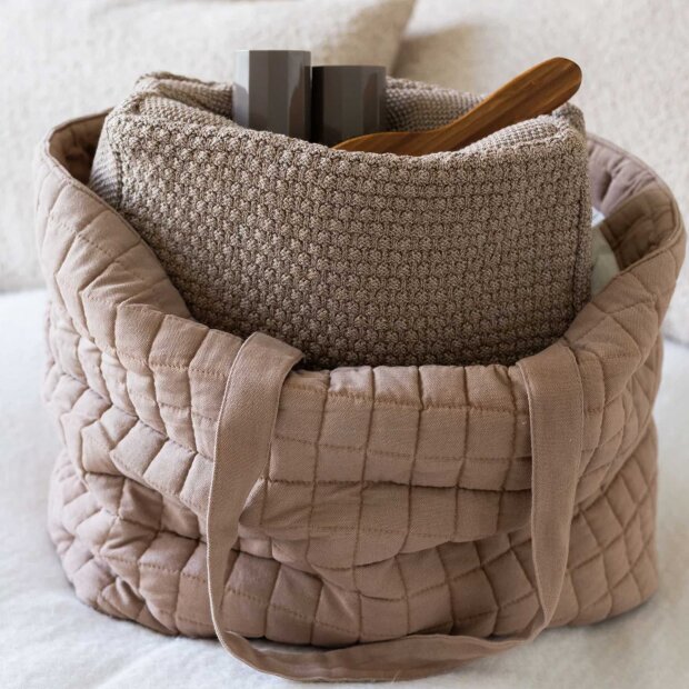 BY LOHN - KNITTED TOILET BAG 30X22X11 CM | TIGER MELANGE