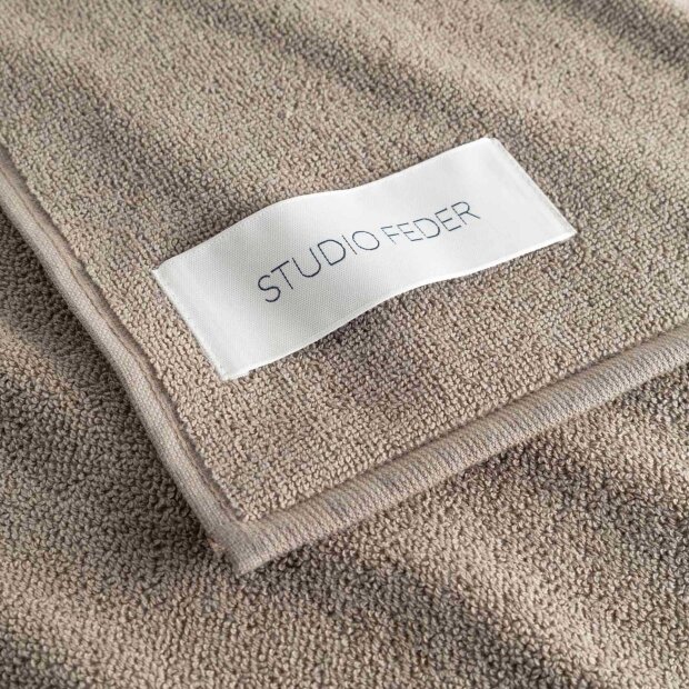 STUDIO FEDER - UNA HÅNDKLÆDE 40X60 CM | PEBBLE