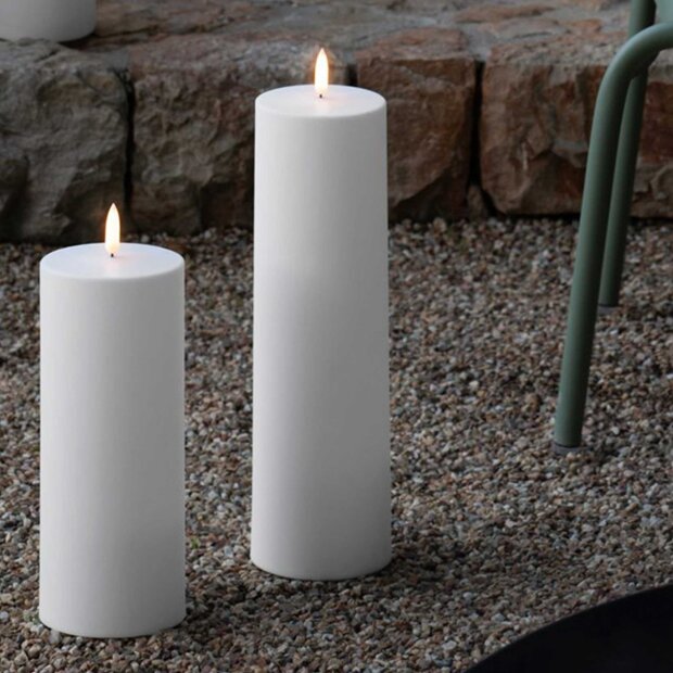 UYUNI - OUTDOOR LED MAXI PILLAR CANDLE | WHITE