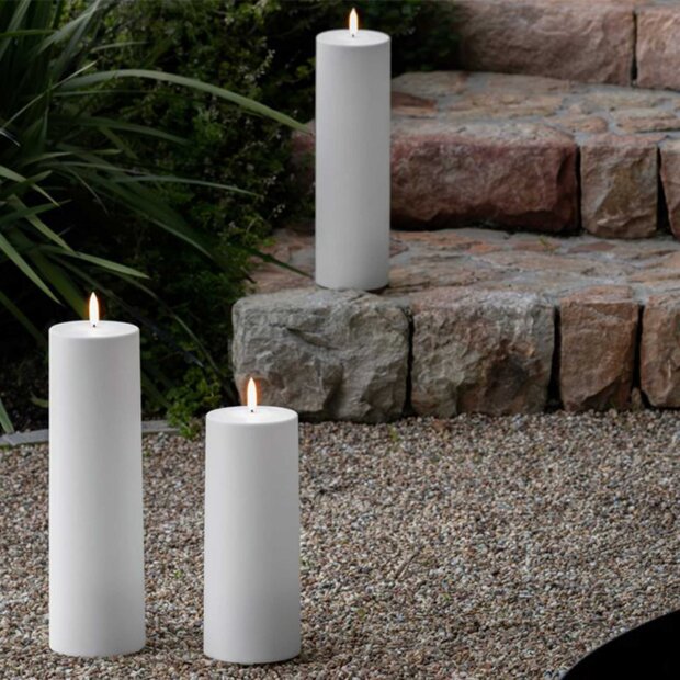 UYUNI - OUTDOOR LED MAXI PILLAR CANDLE | WHITE