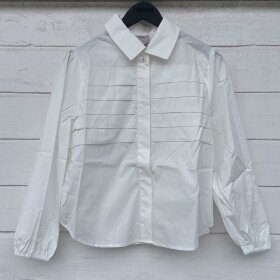 MICHALA WIESNECK - OTAS SKJORTE