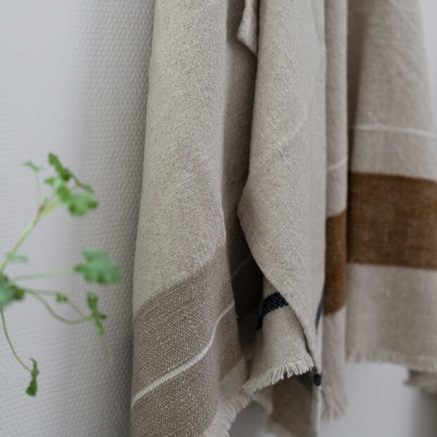 ERNST - VISKESTYKKE | NATUR/COLA/HVID