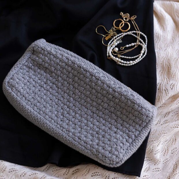 BY LOHN - KNITTED CLUTCH | GREY MELANGE