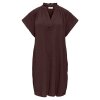JDY - THEIS LIFE S/S V-NECK DRESS | CHOCOLATE TORTE JDY - THEIS LIFE S/S V-NECK DRESS | CHOCOLATE TORTE