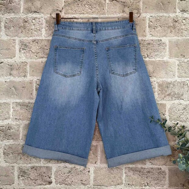 CABANA LIVING - AMILJA SHORTS | LIGHT DENIM