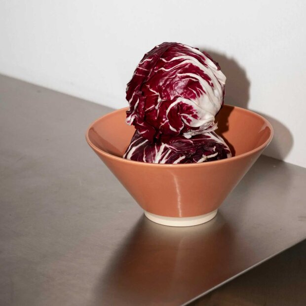 STILLEBEN - MEMPHIS SERVING BOWL | TERRACOTTA