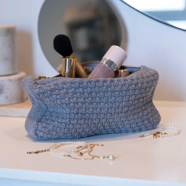 BY LOHN - STRIKKET CLUTCH | MED GREY MELANGE