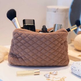 BY LOHN - QUILTED COSMETIC BAG | BROWN SUGAR