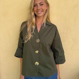 CONTINUE COPENHAGEN - AUGUSTA BIG GOLD BUTTONS BLUSE | ARMY