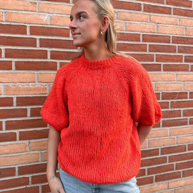 COFFEE BEANIES - IDA KNIT SHORT SLEEVE FLUFFY | CORAL RED