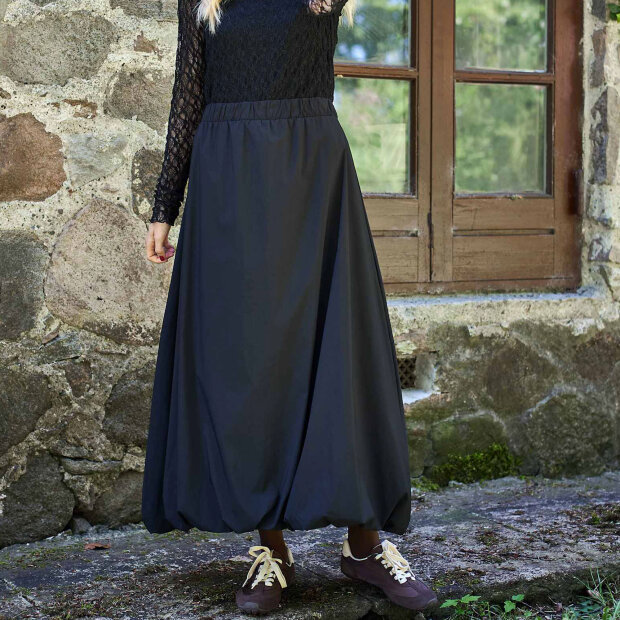 BLACK COLOUR - DAVINA BALLOON SKIRT | BLACK